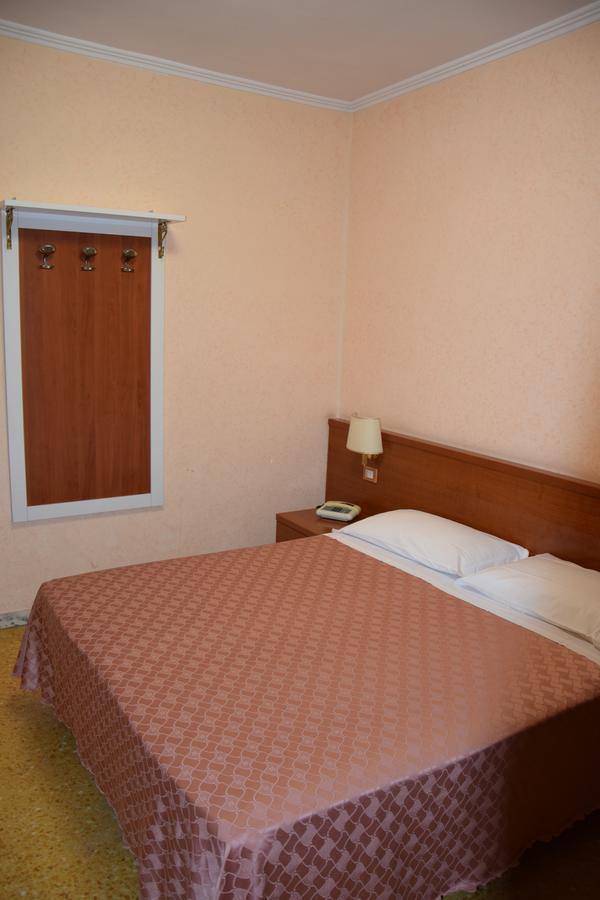 Hotel Bruna Rome Exterior photo